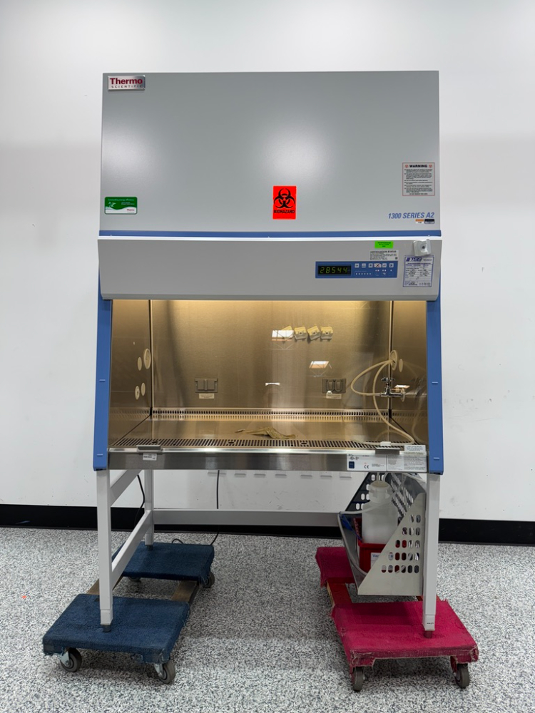 Image of Thermo Series Class 1300 A2 4' Biological Safety Cabinet